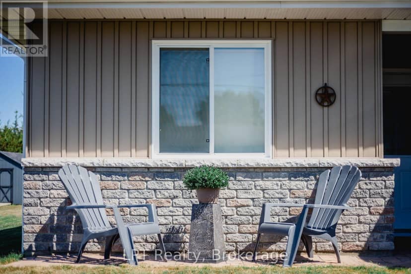 290 Taft Road, Prince Edward County, photo 3