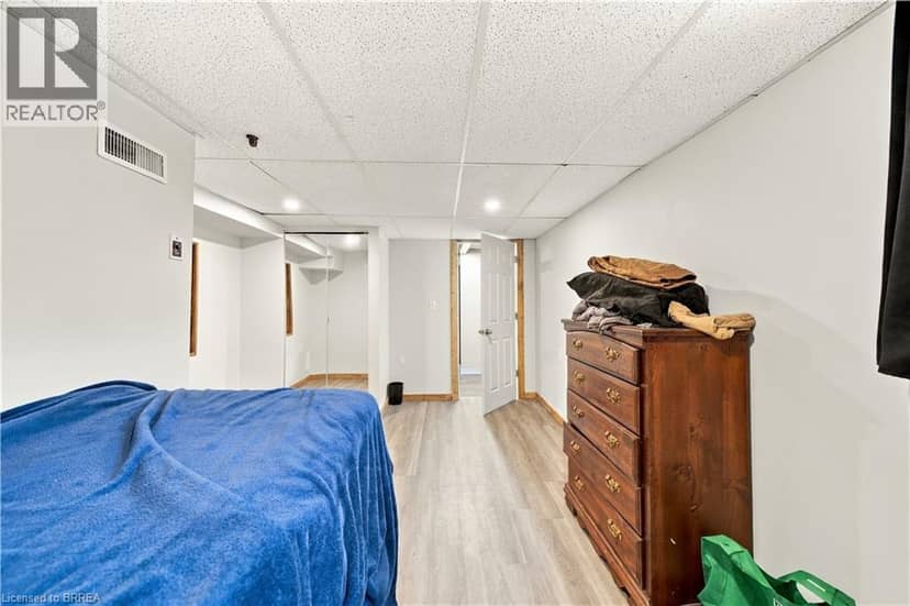 52 VICTORIA Street — photo 32 of 40