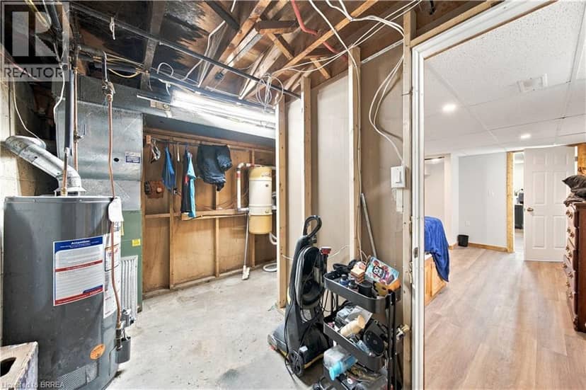 52 VICTORIA Street — photo 33 of 40