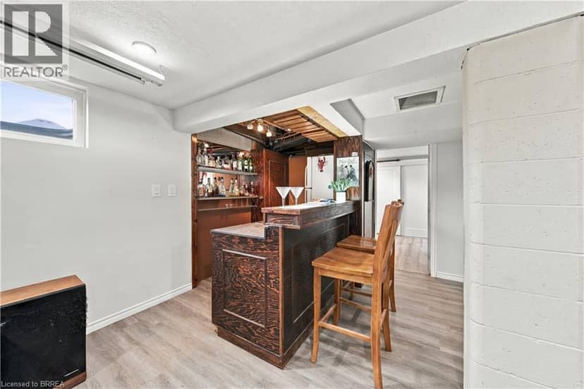 52 VICTORIA Street — photo 23 of 40