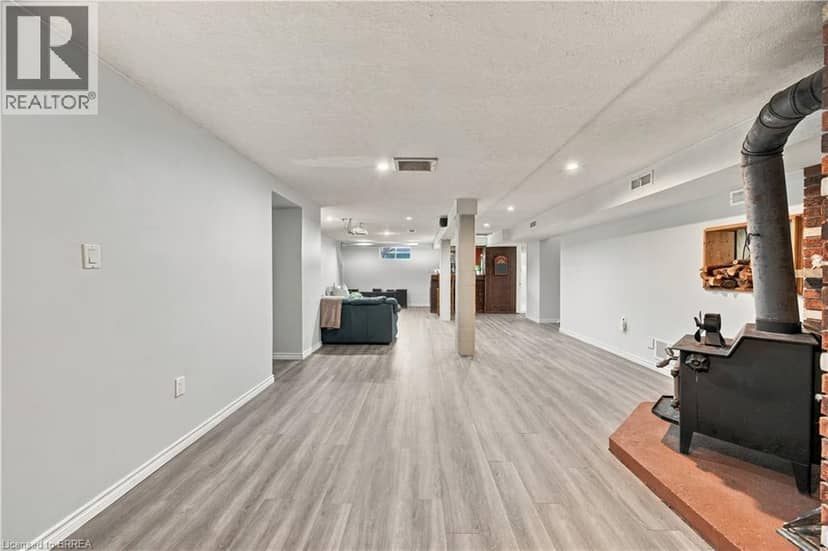 52 VICTORIA Street — photo 25 of 40