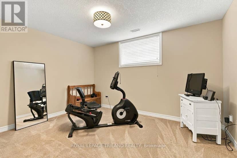 43 Hickory Lane — photo 36 of 40