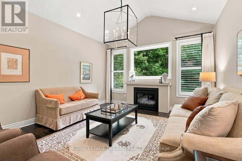 43 Hickory Lane — photo 9 of 40
