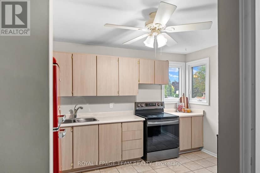 128 McClintock Way — photo 4 of 33