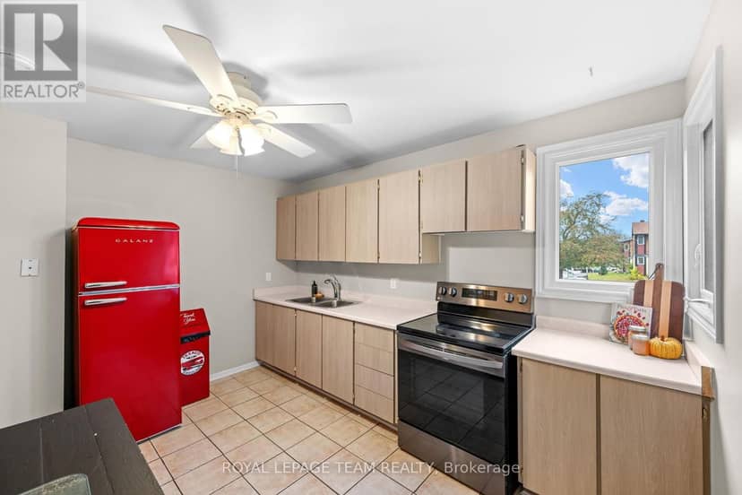 128 McClintock Way — photo 6 of 33