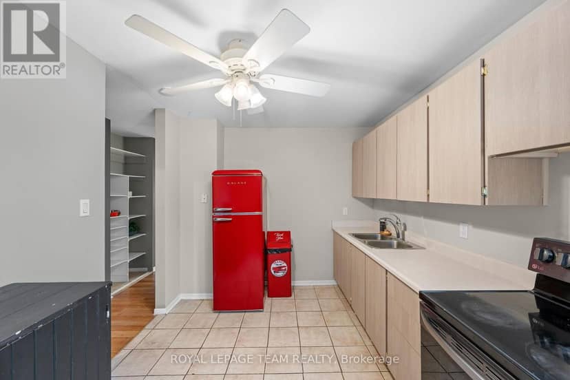 128 McClintock Way — photo 7 of 33