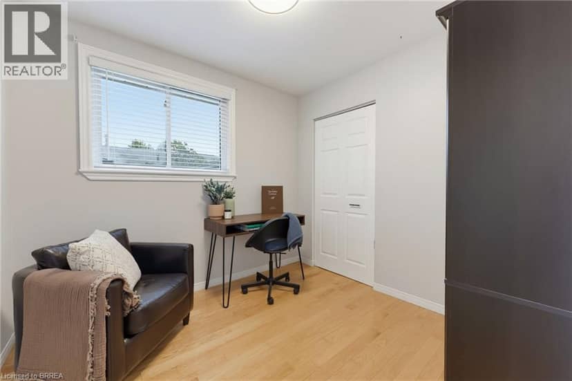 35 SCOTT Road — photo 16 of 38