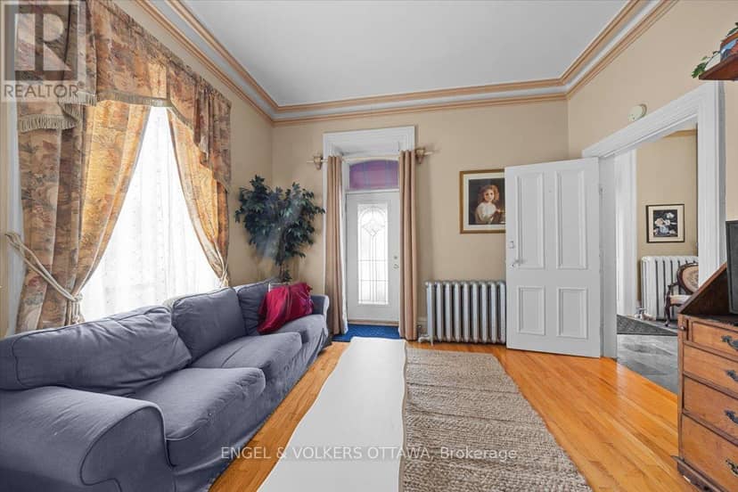 528 St Lawrence Street — photo 24 of 40
