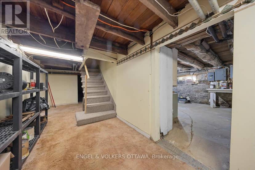 528 St Lawrence Street — photo 40 of 40
