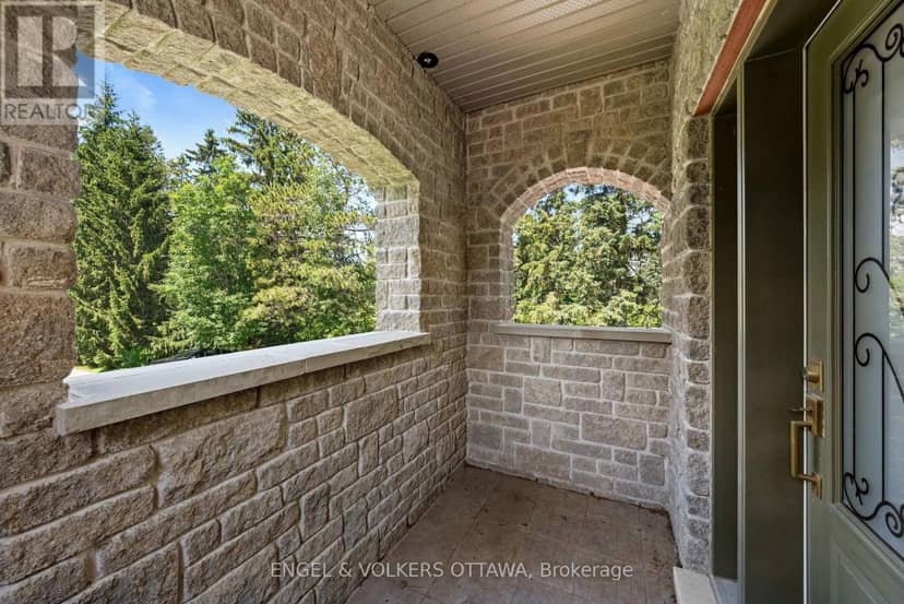 5833A Rideau Valley Drive N — photo 30 of 40