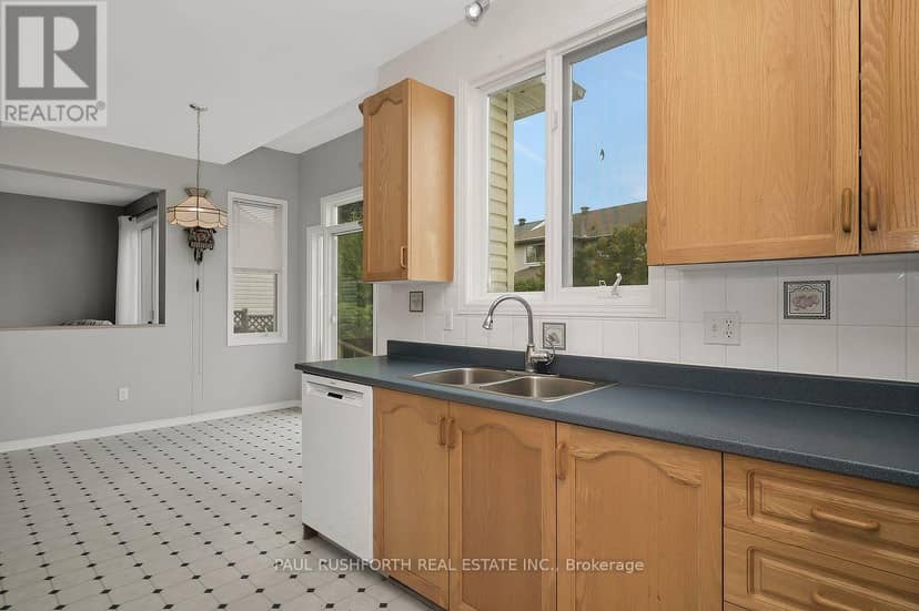 1828 McCallum Drive — photo 15 of 34