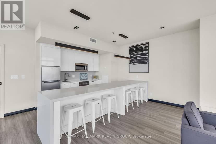 902 - 203 Catherine Street — photo 26 of 40
