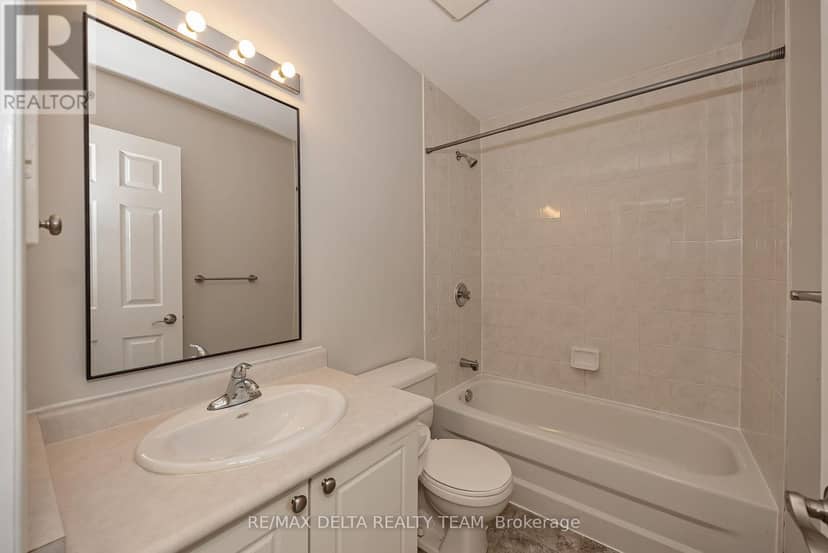 858 Como Crescent — photo 23 of 37
