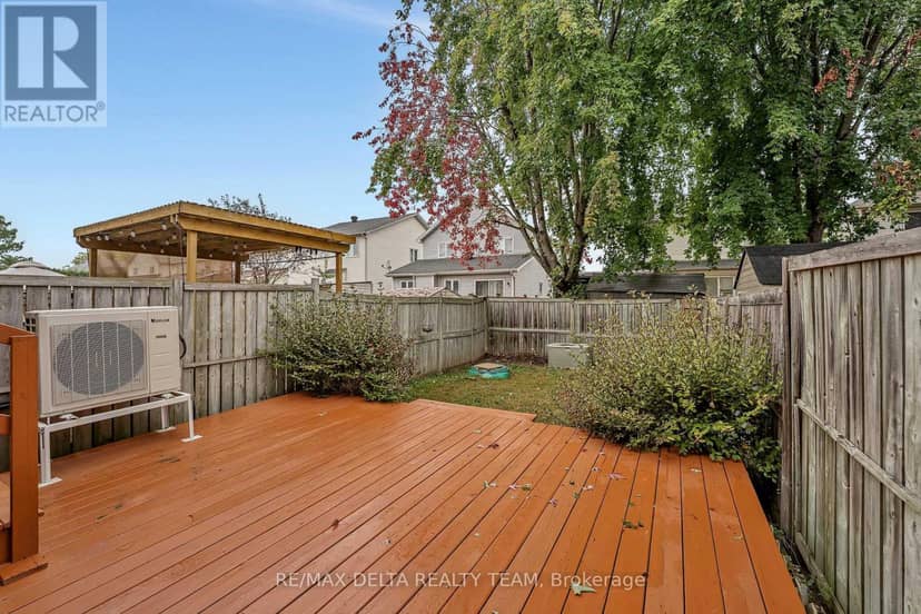 858 Como Crescent — photo 30 of 37