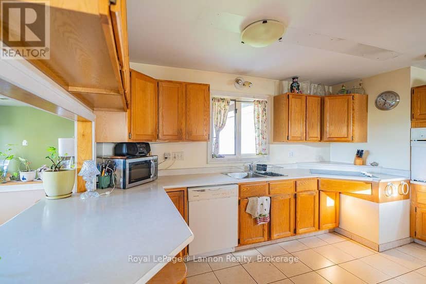 210 Powley Street — photo 12 of 40