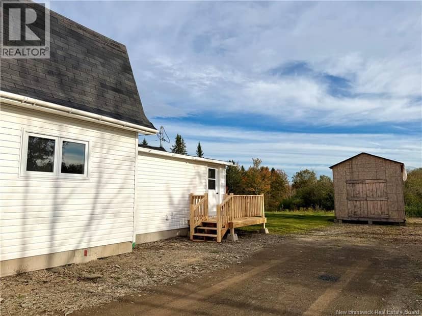 411 Chemin Tremblay — photo 3 of 28