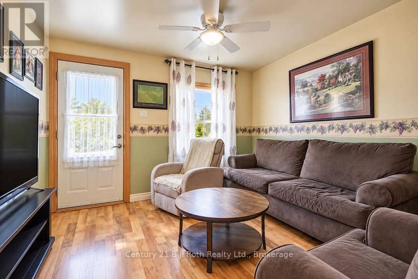 246 Gill Street — photo 5 of 28