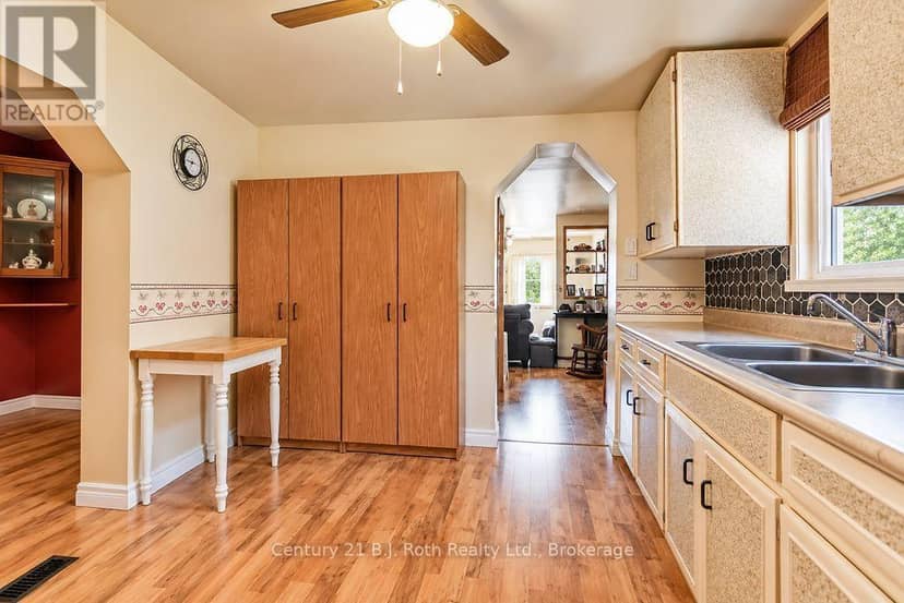 246 Gill Street — photo 8 of 28