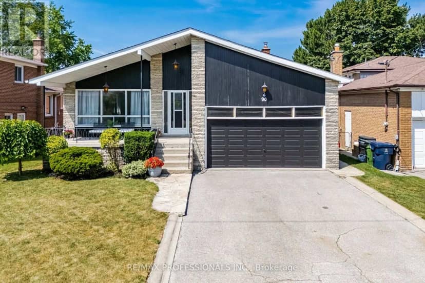 90 Peckham Avenue, Toronto