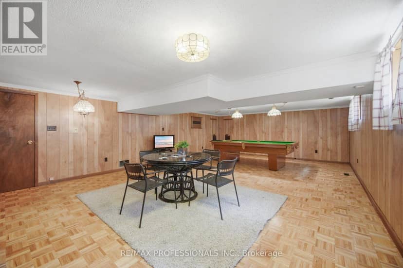 90 Peckham Avenue — photo 40 of 40