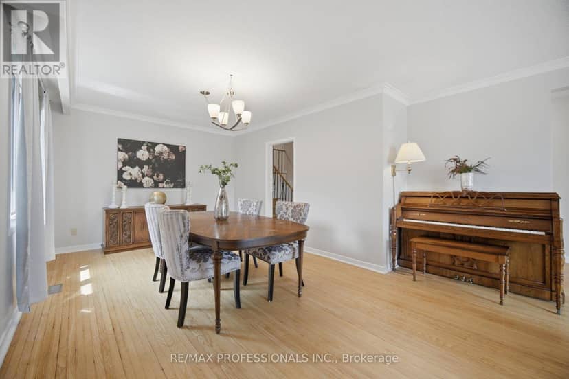 90 Peckham Avenue, Toronto, photo 7
