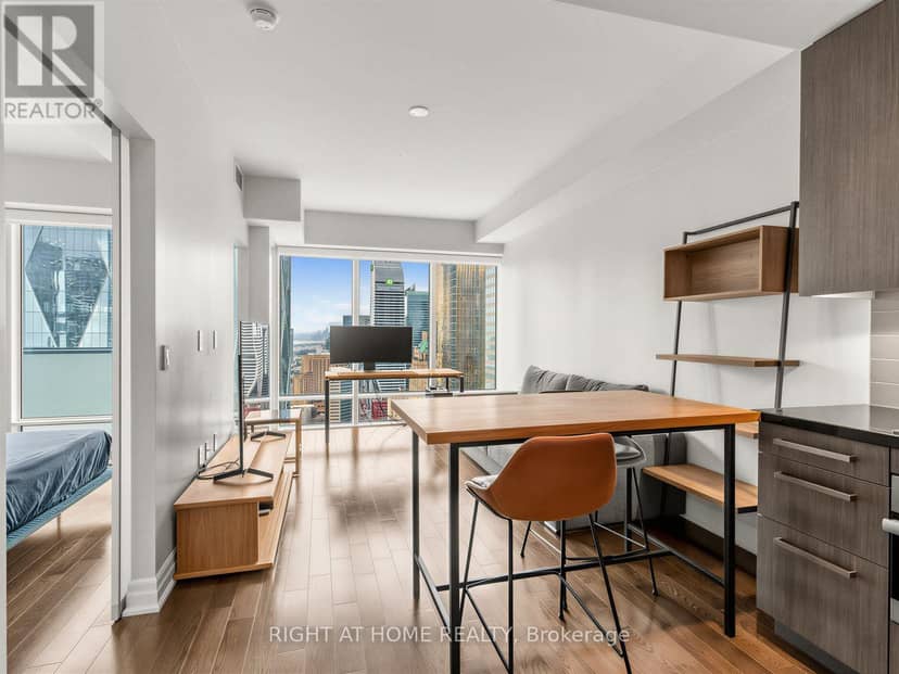 4004 - 8 The Esplanade — photo 12 of 24