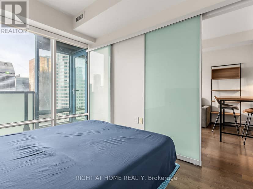 4004 - 8 The Esplanade — photo 16 of 24