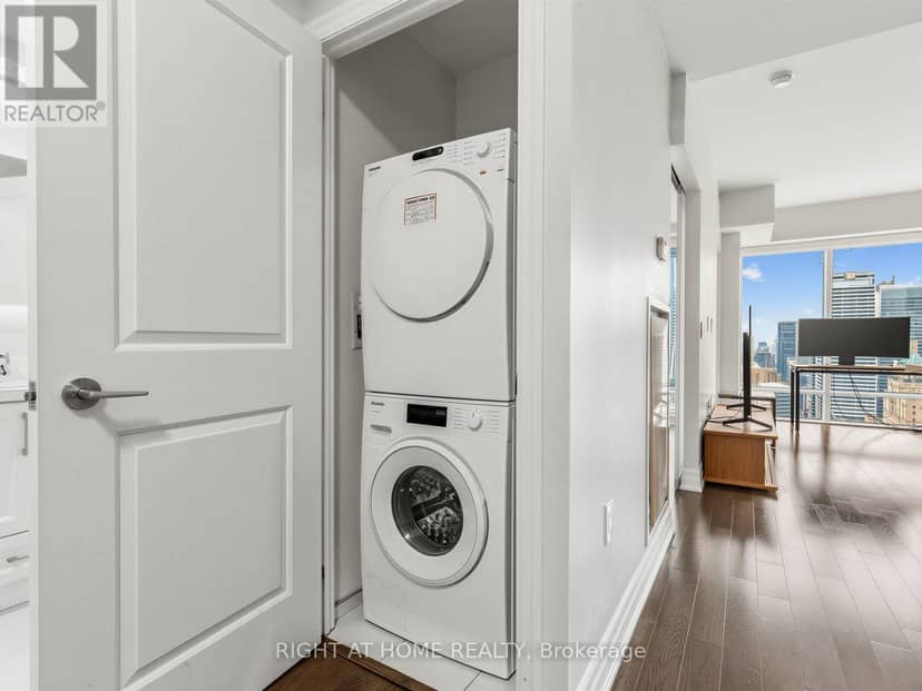 4004 - 8 The Esplanade — photo 19 of 24