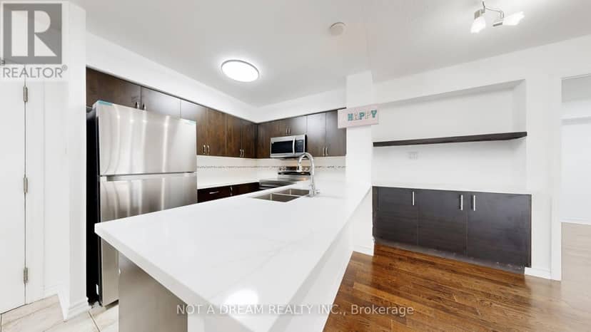 416 - 872 Sheppard Avenue W — photo 20 of 40