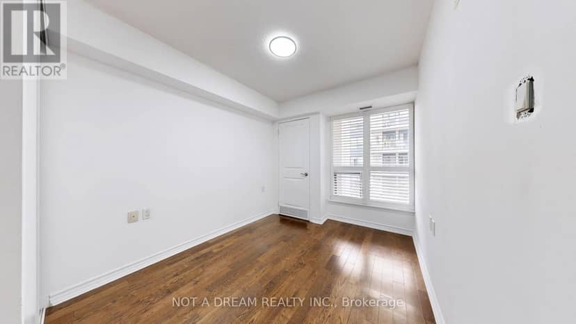 416 - 872 Sheppard Avenue W — photo 37 of 40
