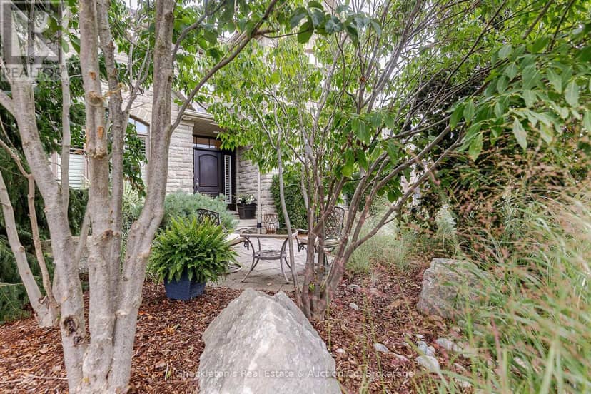 766 Eagletrace Drive — photo 4 of 40
