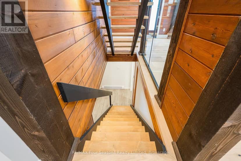 131 Chamonix Crescent — photo 32 of 40