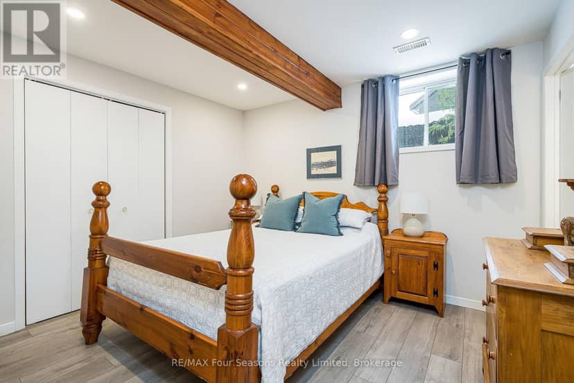 131 Chamonix Crescent — photo 35 of 40