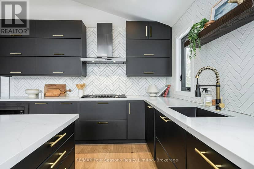 131 Chamonix Crescent — photo 9 of 40