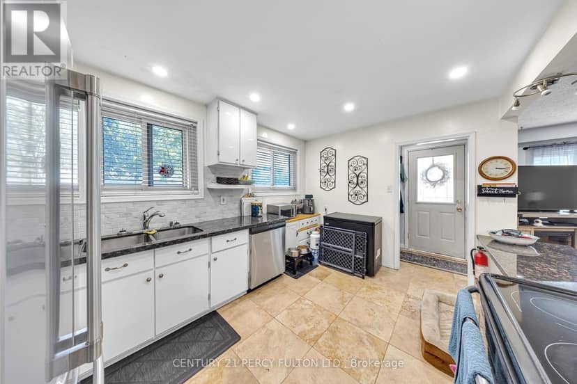 719 Balaton Avenue, Pickering, photo 7