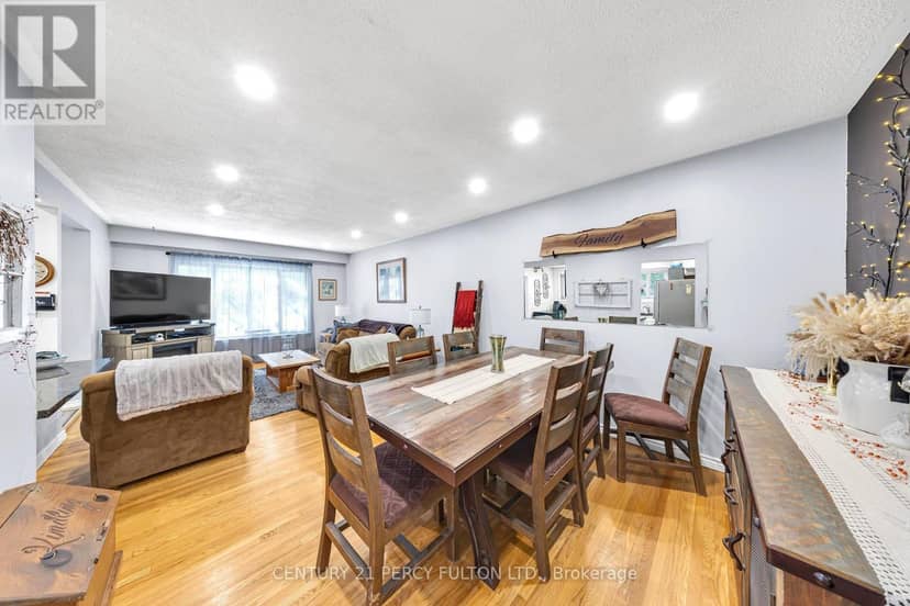719 Balaton Avenue, Pickering, photo 8