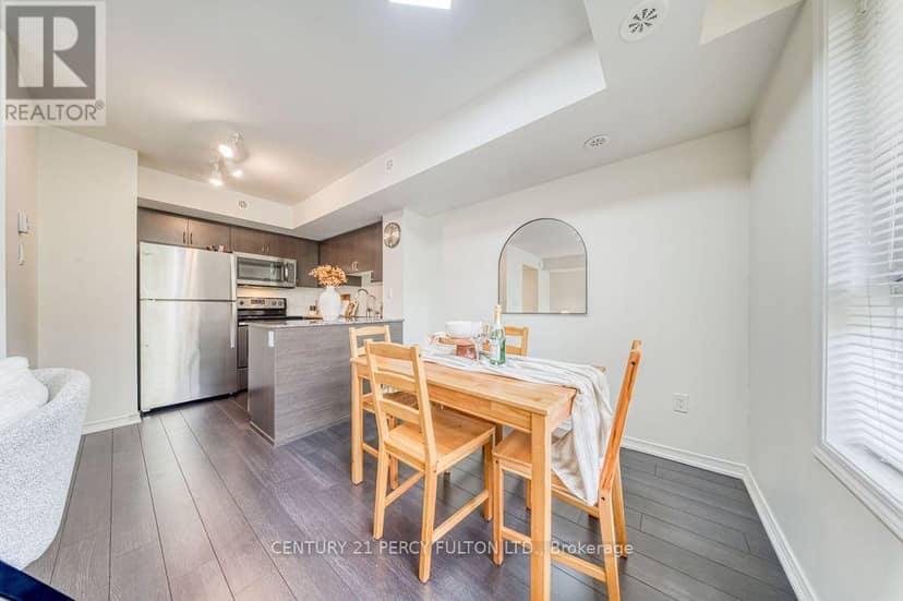 304 - 90 Orchid Place Drive — photo 14 of 40