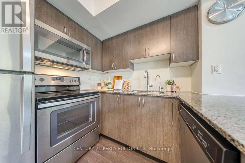 304 - 90 Orchid Place Drive — photo 16 of 40