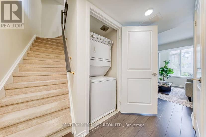 304 - 90 Orchid Place Drive — photo 18 of 40