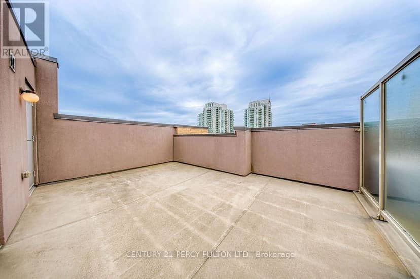 304 - 90 Orchid Place Drive — photo 31 of 40