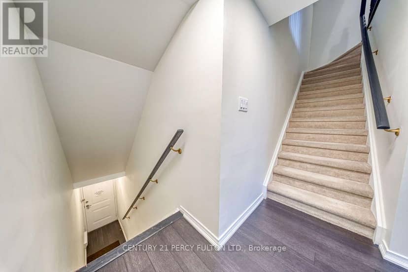 304 - 90 Orchid Place Drive — photo 4 of 40