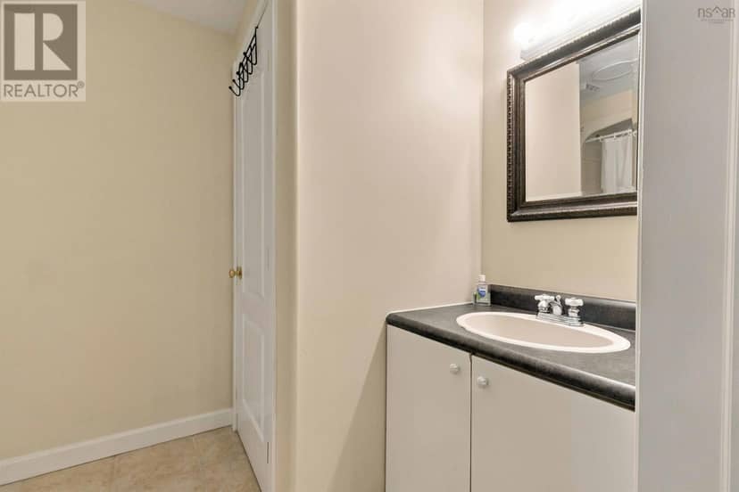 85 Haliburton Crescent — photo 40 of 40