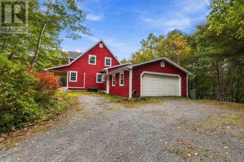 85 Haliburton Crescent, Stillwater Lake, photo 3