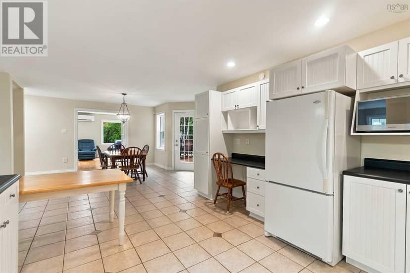 85 Haliburton Crescent — photo 14 of 40