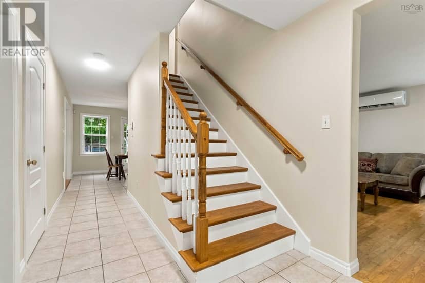85 Haliburton Crescent, Stillwater Lake, photo 7