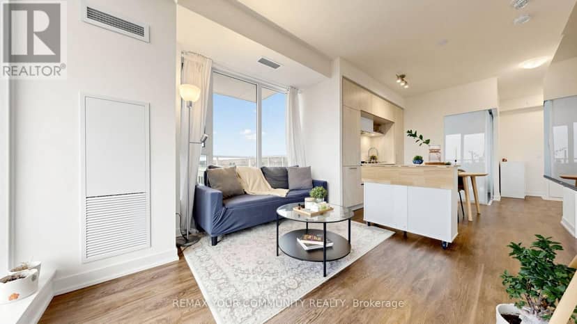 524 - 2 David Eyer Road, Richmond Hill, photo 3