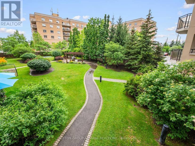 215 - 1 Maison Parc Court — photo 19 of 33