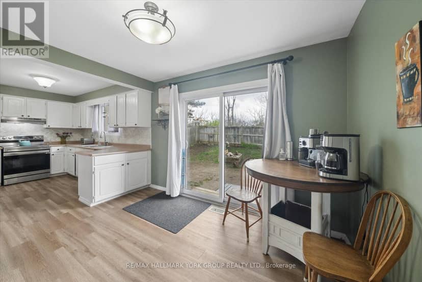 41 Laurentian Lane — photo 14 of 40