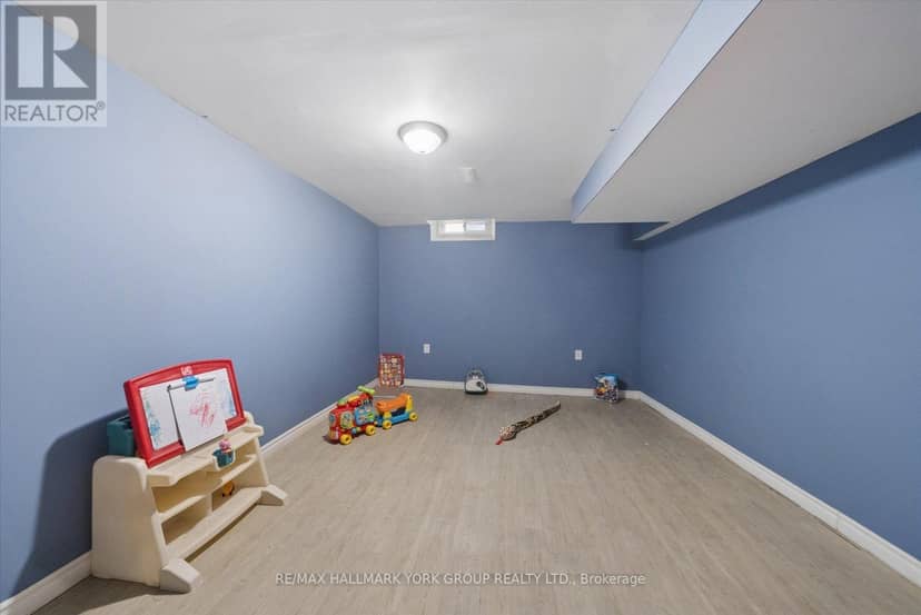 41 Laurentian Lane — photo 37 of 40