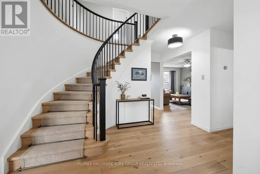 41 Laurentian Lane — photo 4 of 40